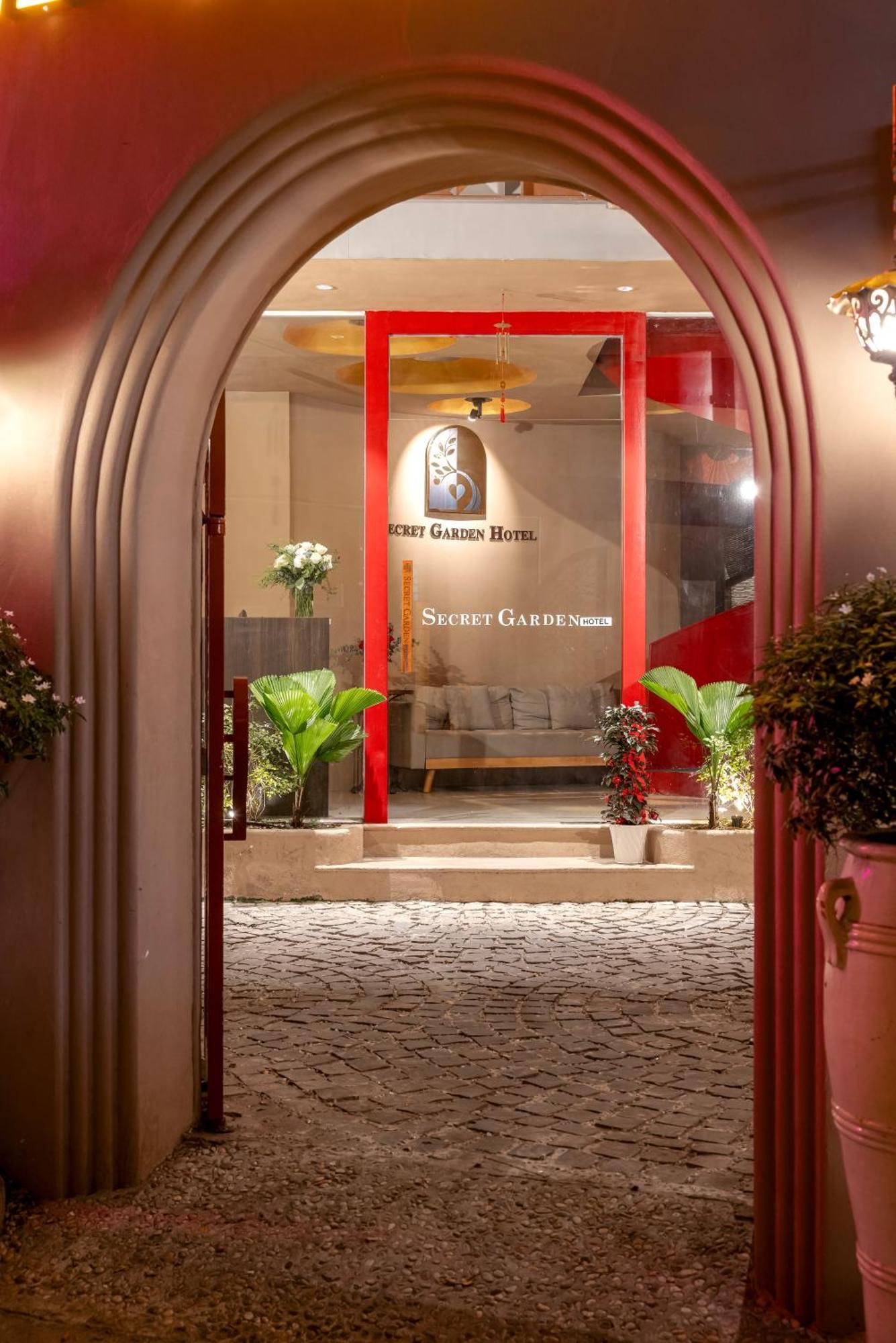 Secret Garden Hotel Хошимин Экстерьер фото